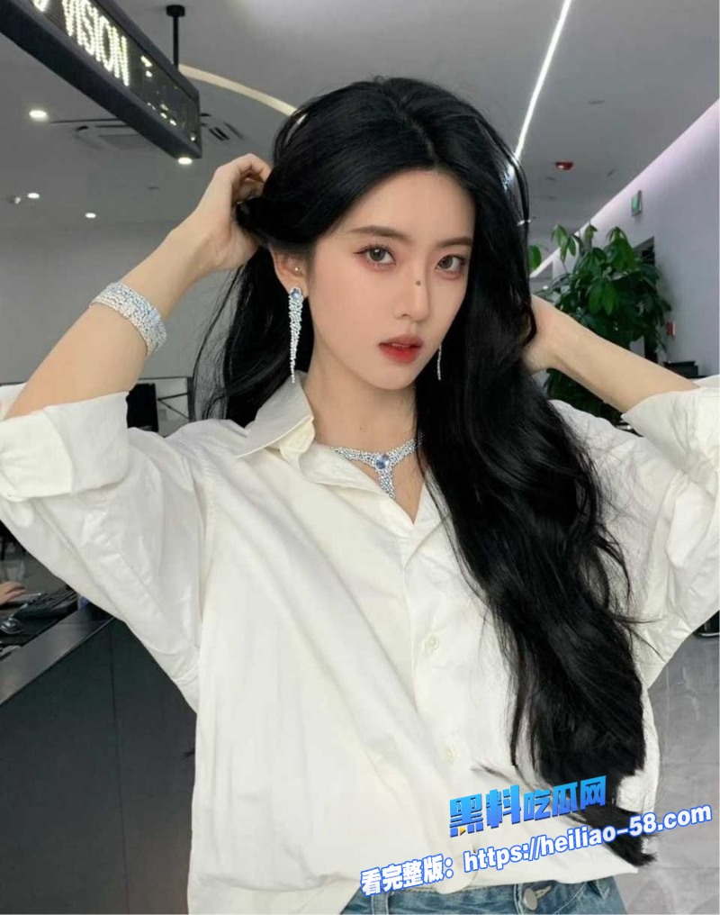 短剧男星李沛洋出轨同组女演员六金叶鑫鑫女友怒甩酒店开房记录视频20 短剧男星李沛洋出轨同组女演员六金叶鑫鑫女友怒甩酒店开房记录视频20