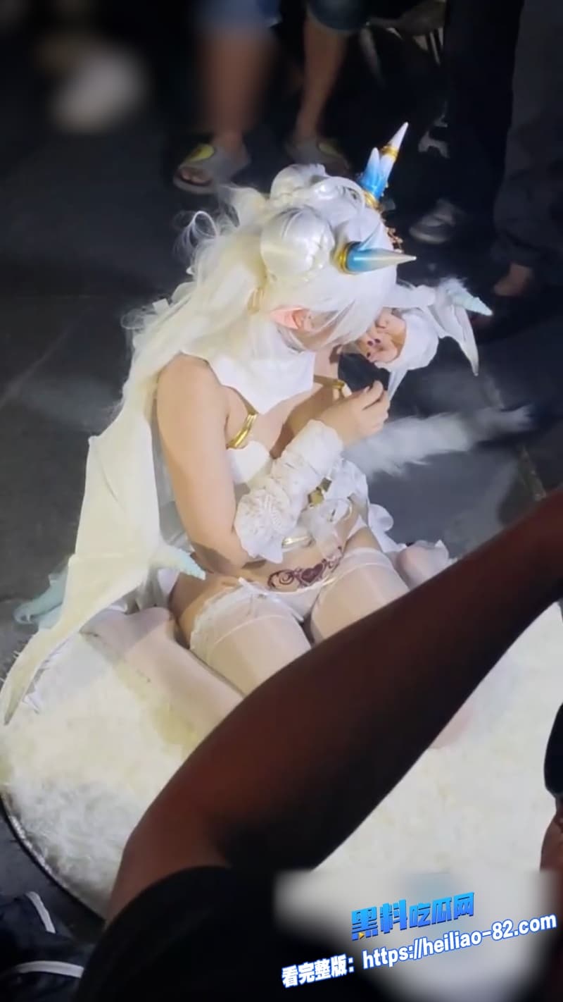 萤火虫漫展变偷拍天堂Cosplay规则形同虚设福利妹子暴露拉满现场偷怕的直呼过瘾6