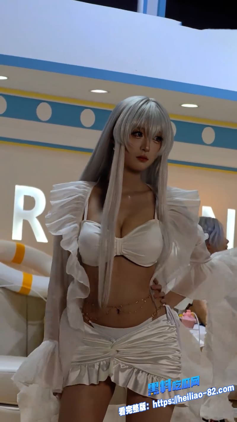 萤火虫漫展变偷拍天堂Cosplay规则形同虚设福利妹子暴露拉满现场偷怕的直呼过瘾12