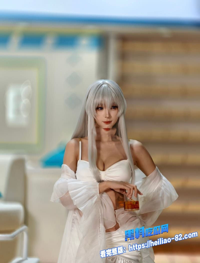 萤火虫漫展变偷拍天堂Cosplay规则形同虚设福利妹子暴露拉满现场偷怕的直呼过瘾20