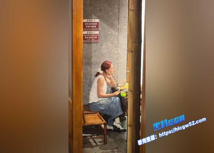 抖音网红情侣 黑马和苦练化妆的晚樱分手 樱子劈腿摄影师 大量证据和视频被曝光 网友们纷纷炸锅4 抖音网红情侣 黑马和苦练化妆的晚樱分手 樱子劈腿摄影师 大量证据和视频被曝光 网友们纷纷炸锅4