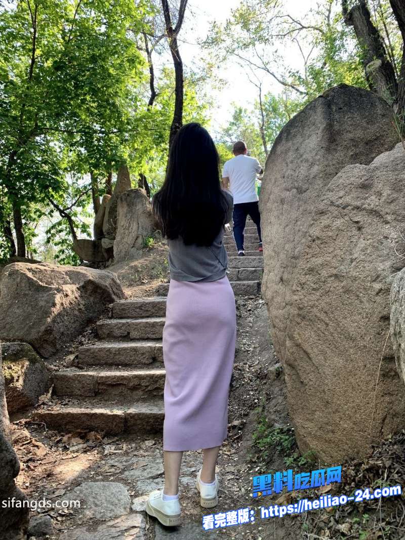 广州工商学院高冷学姐谭梓柔私密反差清纯外表下化身主动小野猫5