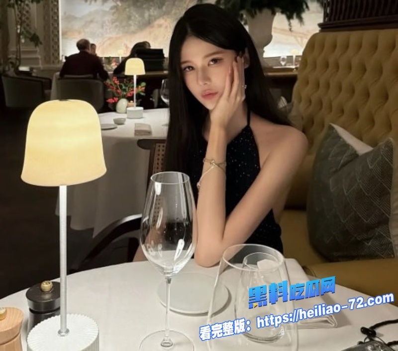高颜值女留学生酒店群P淫趴白丝被四男轮流中出玩到腿软4