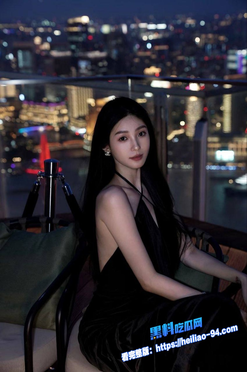 长腿足球宝贝 Cola酱白长筒袜侍奉金主骑乘主动扭腰吞吐后入扛腿猛干中出内射颤抖 浓精灌满子宫图4