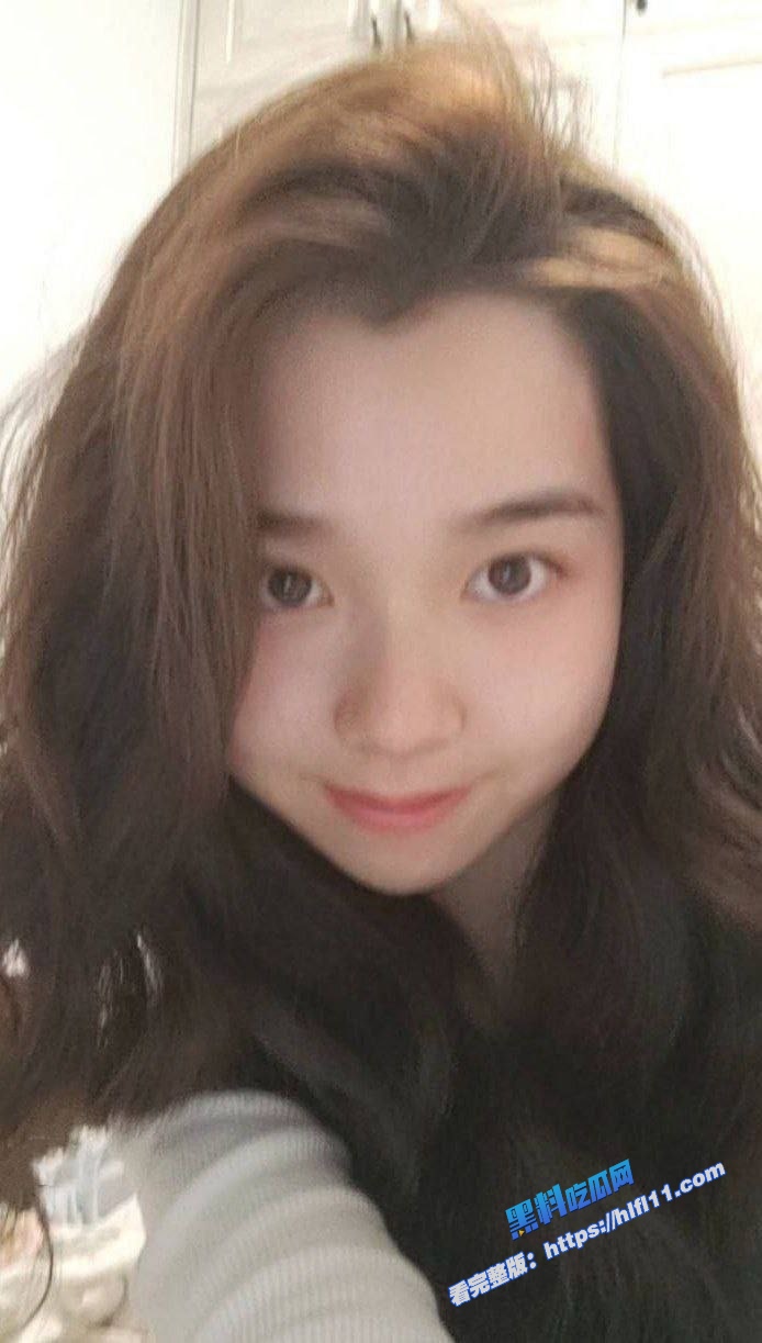 百度云盘泄密！甜美高颜值女学生下海 被榜一大哥各种调教 带着口塞疯狂骑乘大屌！2