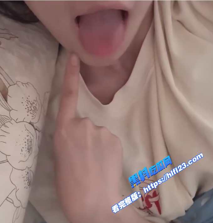 喜欢呦态萝莉少女的可以进来了 广东深圳学院高颜值肤白貌美 馒头逼极品！ 图1