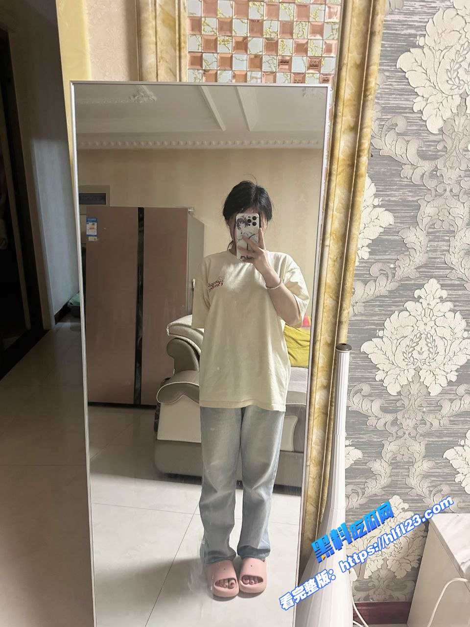 喜欢呦态萝莉少女的可以进来了 广东深圳学院高颜值肤白貌美 馒头逼极品！ 图3