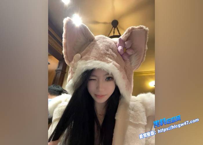 抖音大瓜 小情侣潍坊渤海之眼摩天轮高空做爱曝光 舌钉女友性感高跟鞋真好看2
