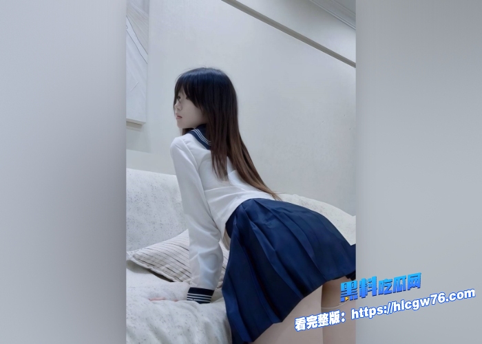 小红书神颜美少女被肥猪富哥包养跪地口交视频曝光女神也不过是有钱人的玩物5 小红书神颜美少女被肥猪富哥包养跪地口交视频曝光女神也不过是有钱人的玩物5