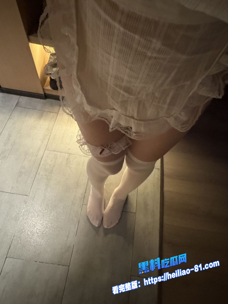 厦门大学 杨欣琪 性爱视频流出 清纯系花私下骚得要命 被后入猛干边自拍骚浪无比图3 厦门大学 杨欣琪 性爱视频流出 清纯系花私下骚得要命 被后入猛干边自拍骚浪无比图3
