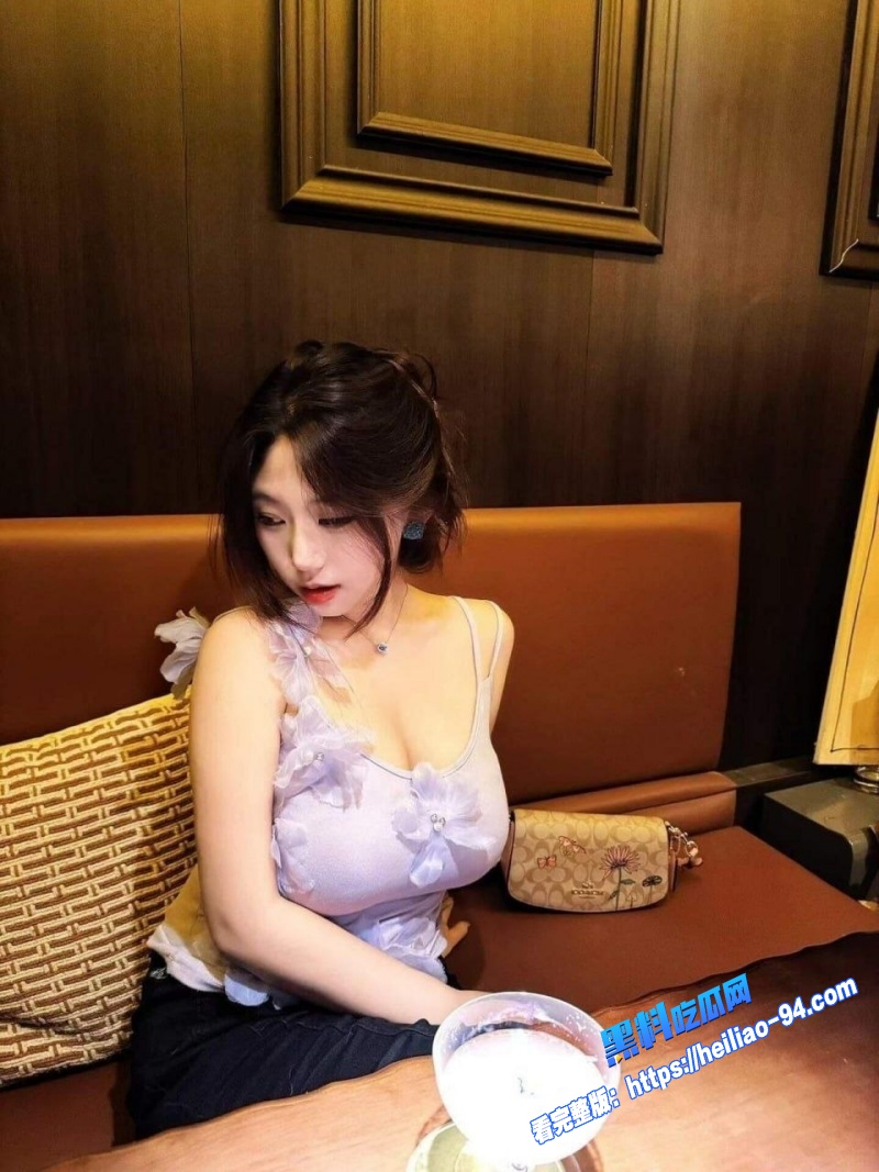 抖音网红小云同学高价一对一福利流出露奶掰逼自慰尽显反差淫态7 抖音网红小云同学高价一对一福利流出露奶掰逼自慰尽显反差淫态7