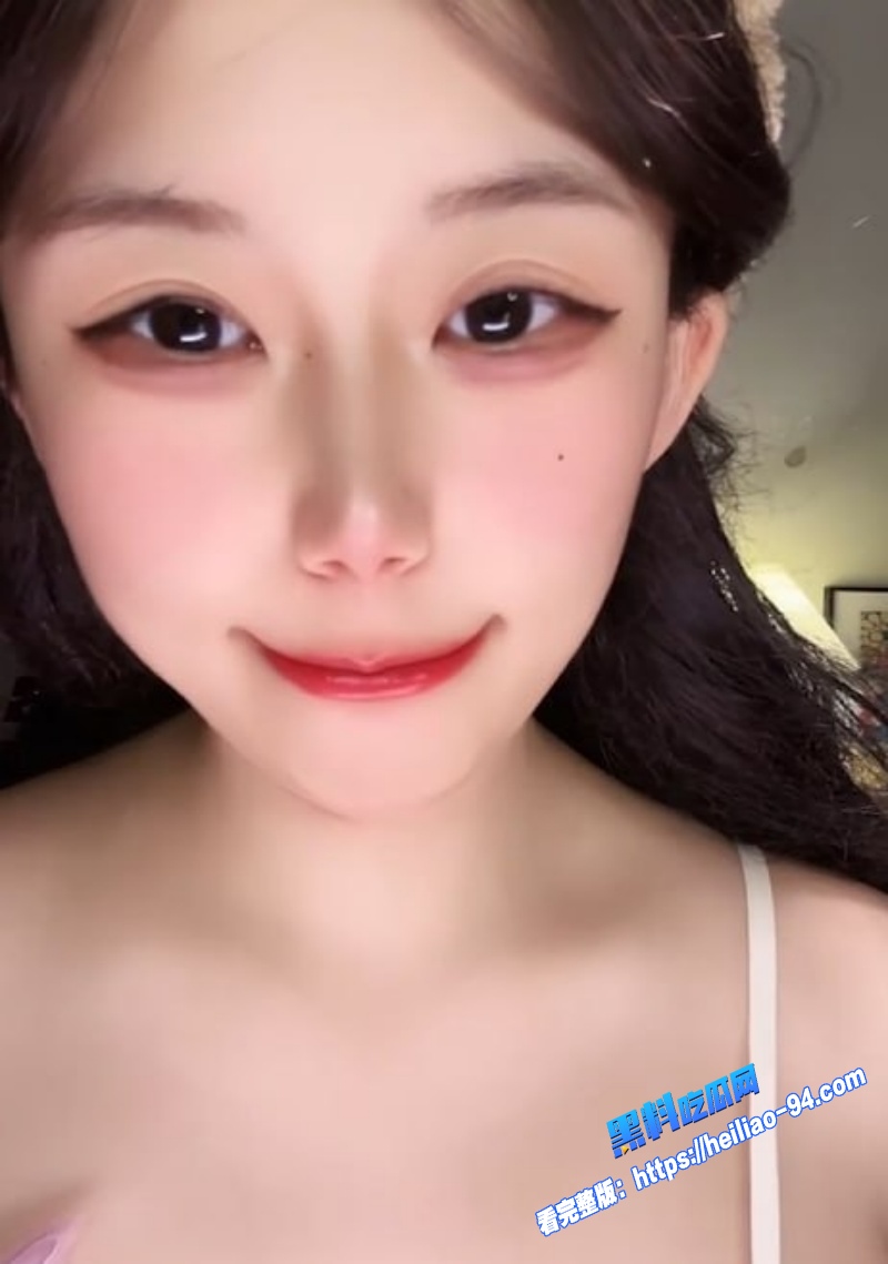 抖音网红小云同学高价一对一福利流出露奶掰逼自慰尽显反差淫态3 抖音网红小云同学高价一对一福利流出露奶掰逼自慰尽显反差淫态3