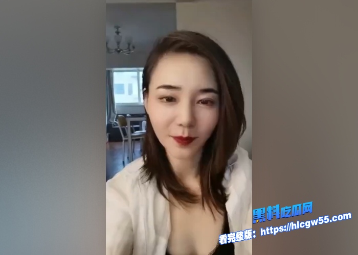 推特极品少妇梅姐土豪高端定制福利合集热辣诱惑骚舞丝袜美足美腿足交调教男奴人妻感十足 图1WH700x500px 推特极品少妇梅姐土豪高端定制福利合集热辣诱惑骚舞丝袜美足美腿足交调教男奴人妻感十足 图1WH700x500px