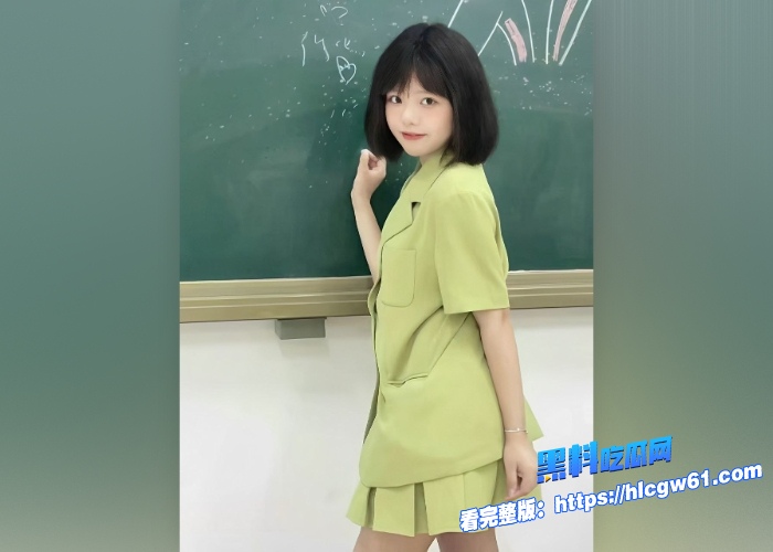 湖南长沙可爱漂亮的高中校花被金主包养不雅性爱视频流出带上狗链帮口交插入调教太爽了 图3 湖南长沙可爱漂亮的高中校花被金主包养不雅性爱视频流出带上狗链帮口交插入调教太爽了 图3