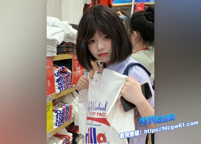 湖南长沙可爱漂亮的高中校花被金主包养不雅性爱视频流出带上狗链帮口交插入调教太爽了 图13 湖南长沙可爱漂亮的高中校花被金主包养不雅性爱视频流出带上狗链帮口交插入调教太爽了 图13