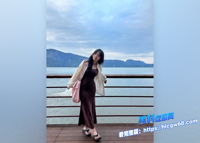 江苏高校清纯超甜学生妹和小男友去旅游被无套骑乘后入性爱视频流出解锁小母狗资质 图4 江苏高校清纯超甜学生妹和小男友去旅游被无套骑乘后入性爱视频流出解锁小母狗资质 图4