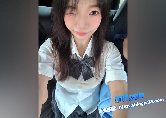 江苏高校清纯超甜学生妹和小男友去旅游被无套骑乘后入性爱视频流出解锁小母狗资质 图6 江苏高校清纯超甜学生妹和小男友去旅游被无套骑乘后入性爱视频流出解锁小母狗资质 图6