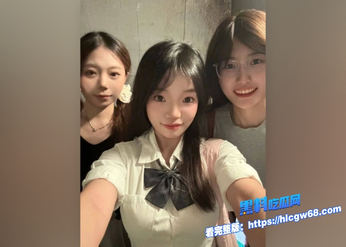 江苏高校清纯超甜学生妹和小男友去旅游被无套骑乘后入性爱视频流出解锁小母狗资质 图7 江苏高校清纯超甜学生妹和小男友去旅游被无套骑乘后入性爱视频流出解锁小母狗资质 图7