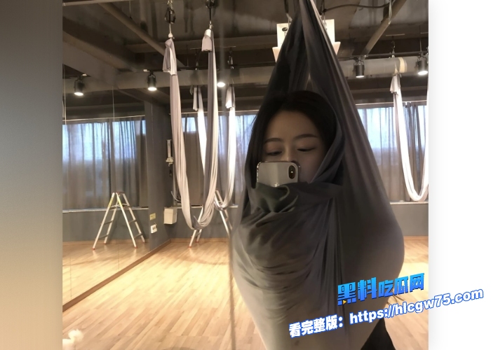四川音乐学院女神舞蹈系女神杨子怡不雅视频泄密校花沦为富哥专属飞机杯全自动口交2 四川音乐学院女神舞蹈系女神杨子怡不雅视频泄密校花沦为富哥专属飞机杯全自动口交2