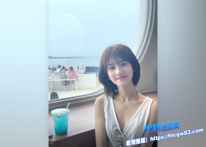 甜妹白嫩学妹 宿舍私拍视频流出 上下铺全裸露脸自慰 一看就是很少被操 奶子小荷才露尖尖角！ 1