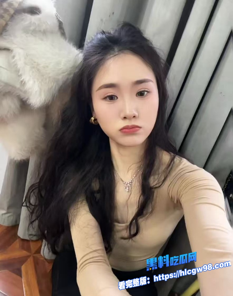 反差骚女友化身好利来甜心制服诱惑 图4 反差骚女友化身好利来甜心制服诱惑 图4
