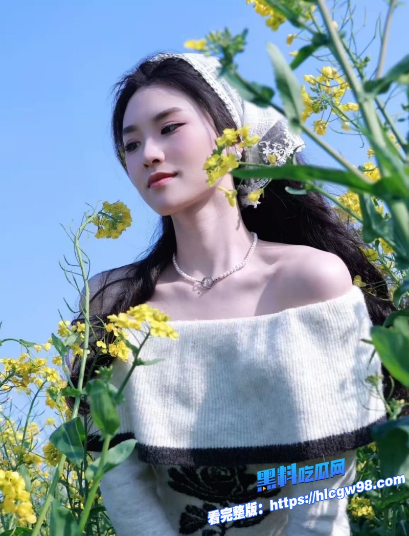 反差骚女友化身好利来甜心制服诱惑 图5 反差骚女友化身好利来甜心制服诱惑 图5