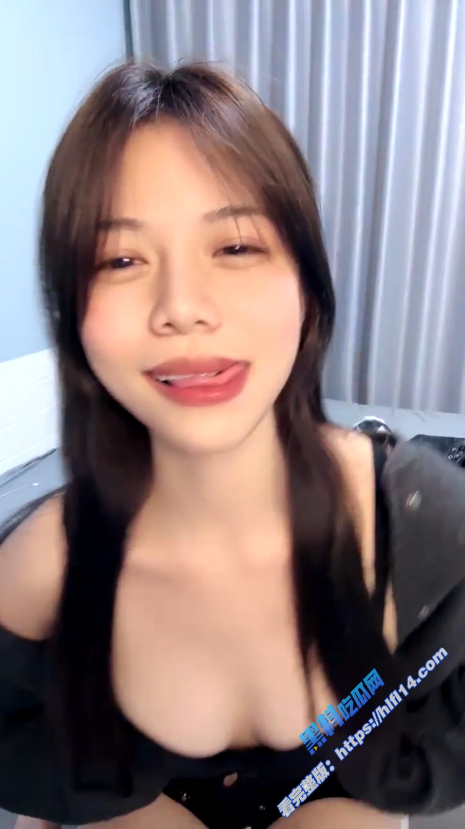 高颜值母狗萝莉露脸直播和榜一大哥1V1视频道具自慰！8