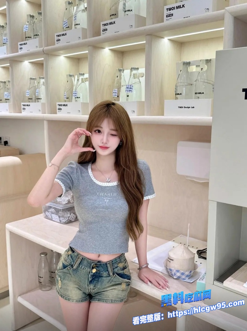 风骚淫荡的极品少妇去妹妹家串门走亲戚 2