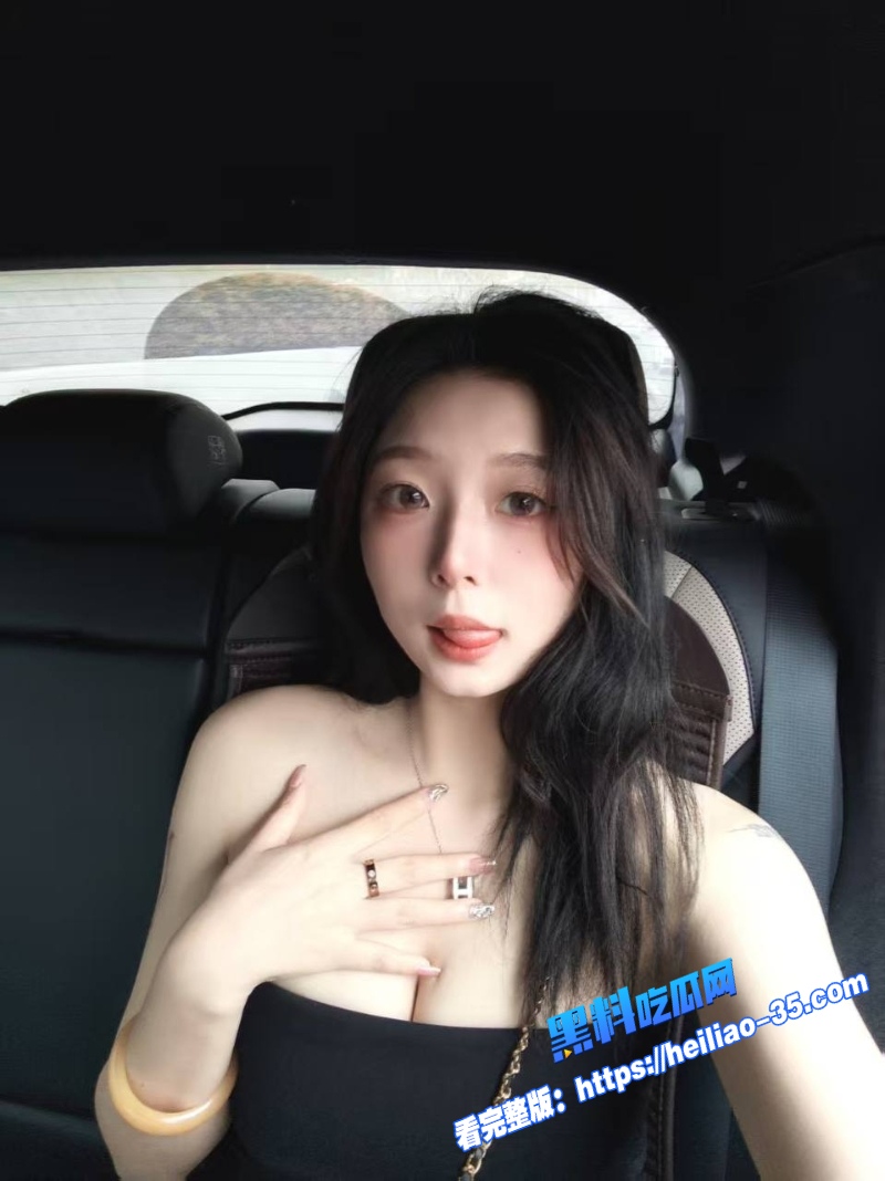 多角度近景偷拍商场漫展抄底极品丰臀靓妹妹子各个都是极品惊现无内淫娃5