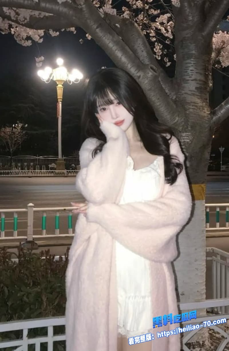 兔耳马尾美少女主动骑乘炮友18岁青春活力疯狂摇奶大秀5 兔耳马尾美少女主动骑乘炮友18岁青春活力疯狂摇奶大秀5