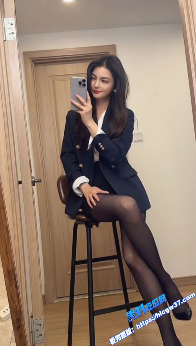 中俄混血高颜值网红 NingYu 高跟黑丝大长腿 御姐气质 高价付费视频被爆出 骚气十足! 10 中俄混血高颜值网红 NingYu 高跟黑丝大长腿 御姐气质 高价付费视频被爆出 骚气十足! 10