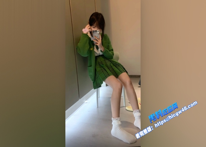 抖音30万粉小萝莉部也是卜金主高价定制福利自拍流出JK制服劈腿露穴花样玩弄粉嫩阴蒂 图3 抖音30万粉小萝莉部也是卜金主高价定制福利自拍流出JK制服劈腿露穴花样玩弄粉嫩阴蒂 图3