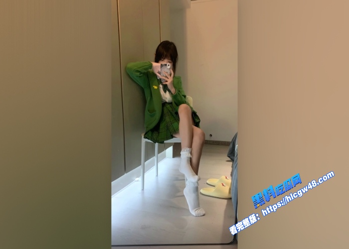 抖音30万粉小萝莉部也是卜金主高价定制福利自拍流出JK制服劈腿露穴花样玩弄粉嫩阴蒂 图4 抖音30万粉小萝莉部也是卜金主高价定制福利自拍流出JK制服劈腿露穴花样玩弄粉嫩阴蒂 图4