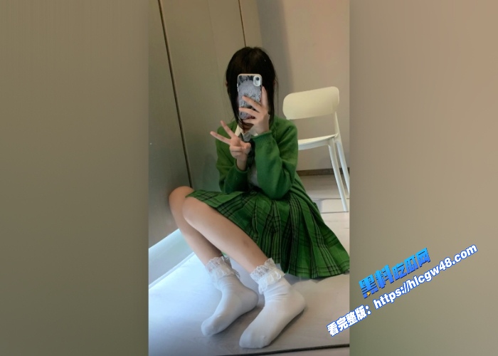 抖音30万粉小萝莉部也是卜金主高价定制福利自拍流出JK制服劈腿露穴花样玩弄粉嫩阴蒂 图5 抖音30万粉小萝莉部也是卜金主高价定制福利自拍流出JK制服劈腿露穴花样玩弄粉嫩阴蒂 图5