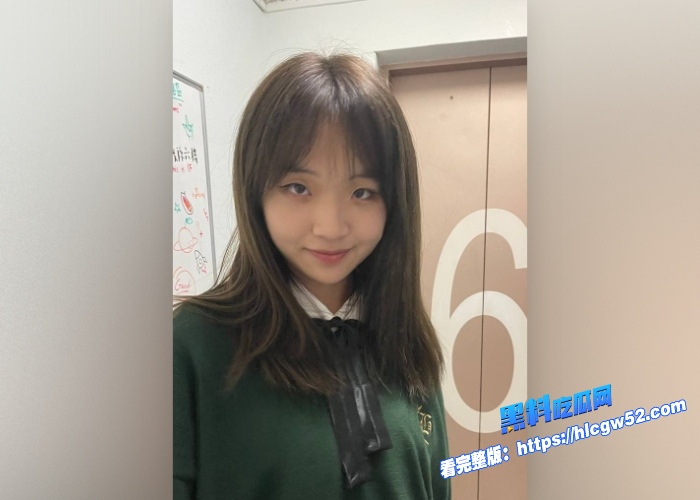 杭州反差婊王晓冉不雅视频被男友曝出清纯可爱面容露脸口交被猛干表情超淫荡 图1WH700x500px