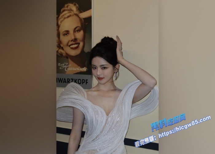 新晋顶流小花女明星杨超越早期下药性爱视频曝光! 13 新晋顶流小花女明星杨超越早期下药性爱视频曝光! 13