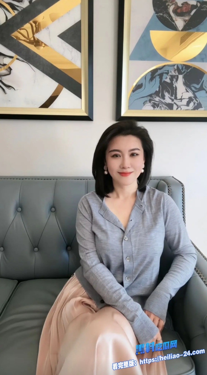 一周没操老姐骚穴紧得要命穿白网袜给弟弟足交最后被老弟狠插到腿软 3 一周没操老姐骚穴紧得要命穿白网袜给弟弟足交最后被老弟狠插到腿软 3