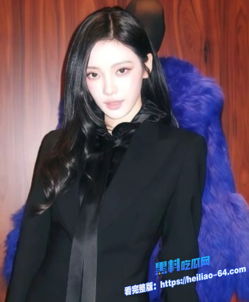 小叔子背着大哥把刚结婚的大嫂操得直叫瑜伽裤嫂子终于被干内射了2