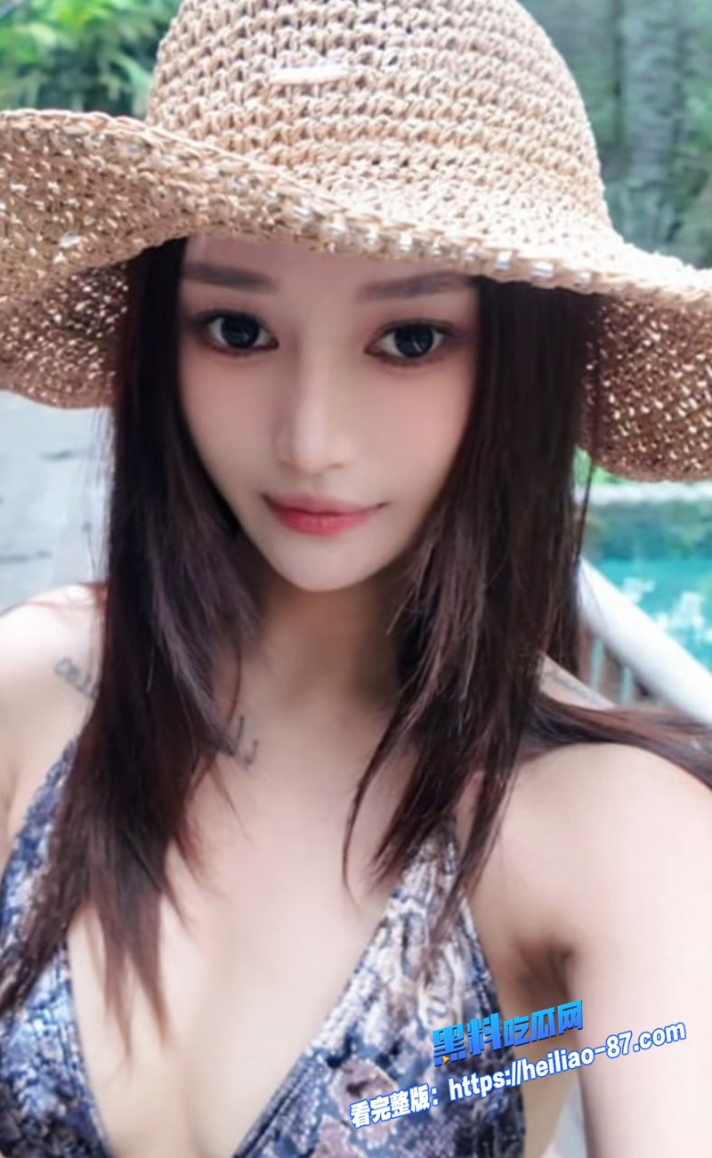 名媛张美娜出差给金主戴绿帽 S级性爱视频曝光 黑丝美腿高举假屌自慰 骚逼被插得汁水四溅图3 名媛张美娜出差给金主戴绿帽 S级性爱视频曝光 黑丝美腿高举假屌自慰 骚逼被插得汁水四溅图3