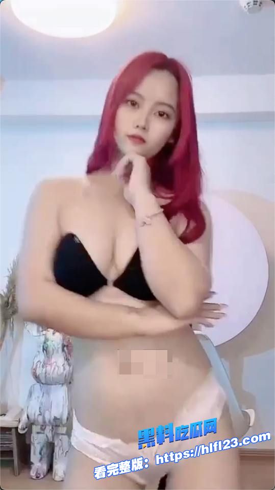快手高颜值网红 小玲铛 在平台贩卖大量擦边情趣内衣舞蹈视频 被封杀!视频曝光 图4 快手高颜值网红 小玲铛 在平台贩卖大量擦边情趣内衣舞蹈视频 被封杀!视频曝光 图4
