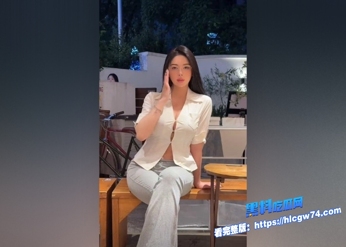 抖音70W粉丝网红Unababy舒涵呀极品炮架身材前凸后翘线下被榜一大哥按着头口交视频流出这大哥鸡鸡太小了吧太浪费了 4 抖音70W粉丝网红Unababy舒涵呀极品炮架身材前凸后翘线下被榜一大哥按着头口交视频流出这大哥鸡鸡太小了吧太浪费了 4