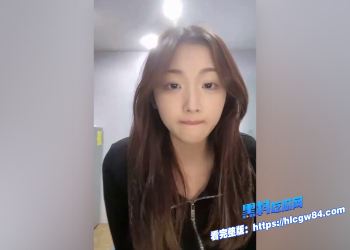 高颜值花臂精神小妹张阳阳与男友直播做爱视频流出捆绑调教被大屌无情爆操精液射满胸前真是一条母狗14 高颜值花臂精神小妹张阳阳与男友直播做爱视频流出捆绑调教被大屌无情爆操精液射满胸前真是一条母狗14