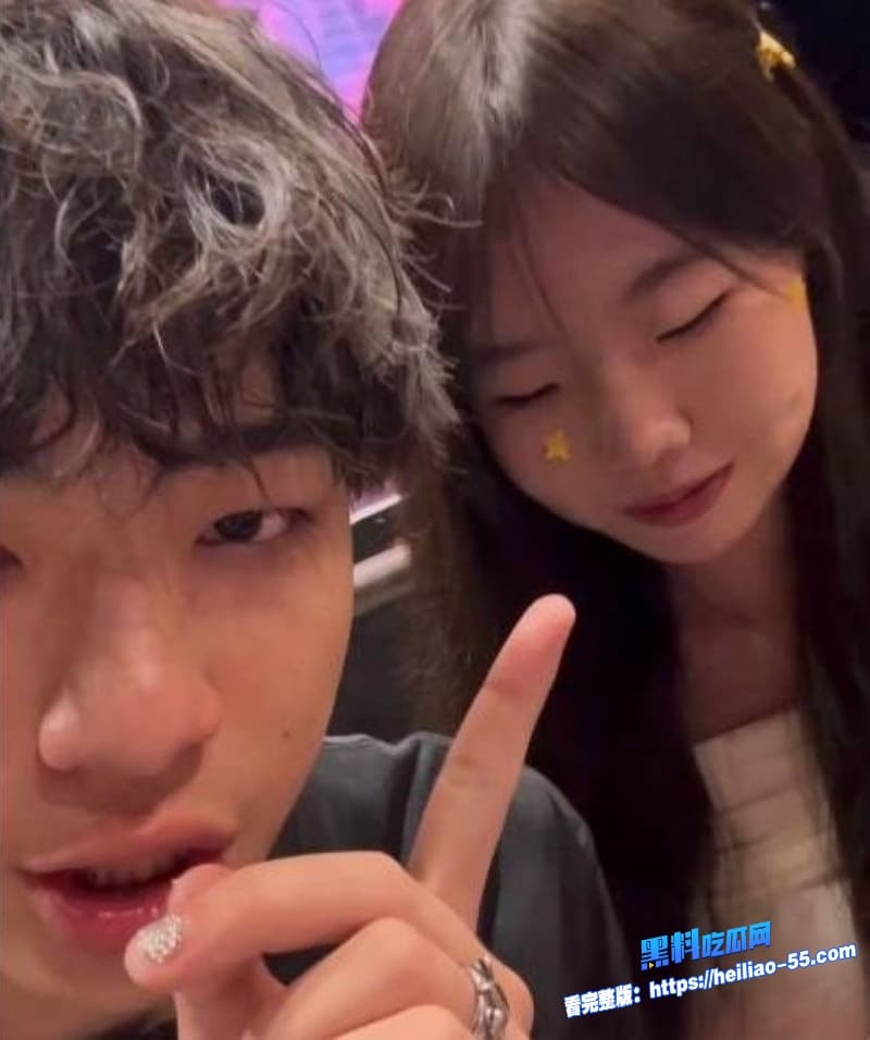 抖音说唱歌手TopBarry杨博睿深情人设崩塌女友怒爆渣男操粉酒店无码视频全程曝光6 抖音说唱歌手TopBarry杨博睿深情人设崩塌女友怒爆渣男操粉酒店无码视频全程曝光6
