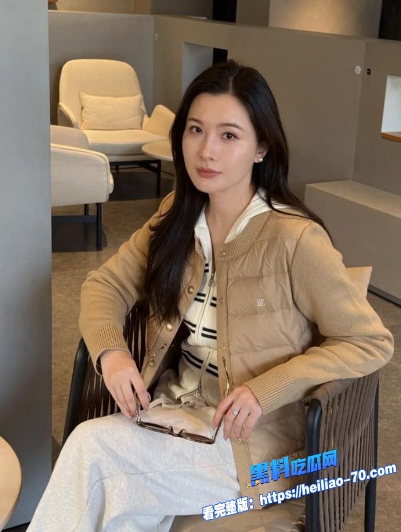 海角乱伦姐弟制服诱惑蓝衣女警姐姐被亲弟内射大长腿小穴狂操中出高潮7
