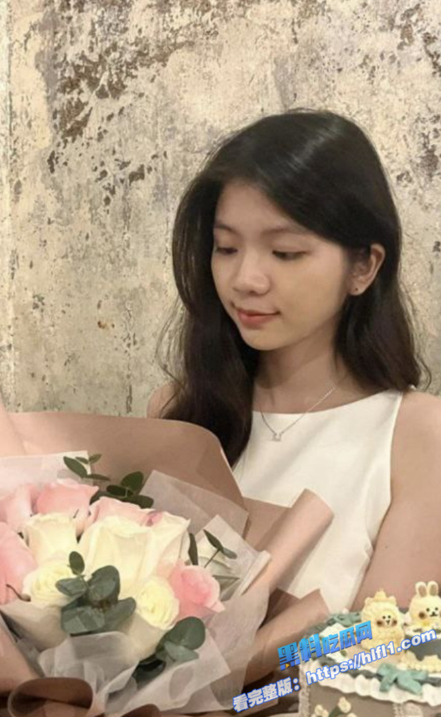 瓜友投稿 安徽芜湖00后妹子晓娟经过三个月调教 现在已经迷上了我的大鸡巴图1