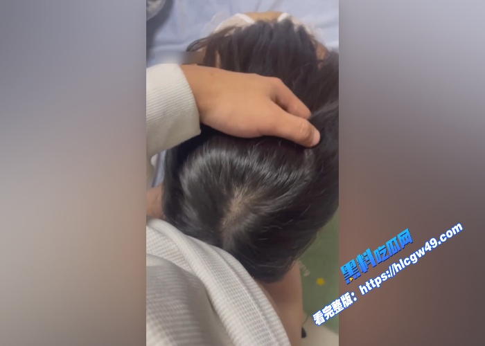 云盘泄密花臂男与小女友自拍泄密跪地口嗦肉棒小穴被疯狂玩弄年轻的肉体果然令人心驰神往 图5WH700x500px 云盘泄密花臂男与小女友自拍泄密跪地口嗦肉棒小穴被疯狂玩弄年轻的肉体果然令人心驰神往 图5WH700x500px