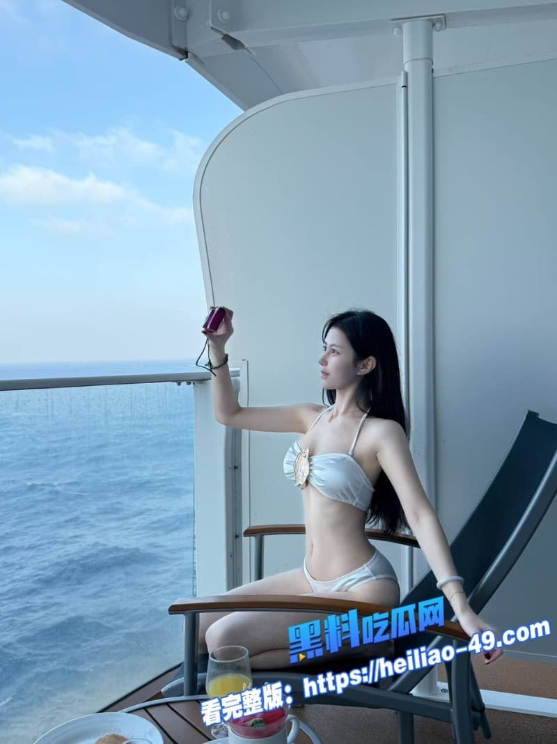 海角姐弟乱伦粉嫩高挑姐姐被亲弟惦记上床闭眼就想草姐近水楼台先得月计划启动 9