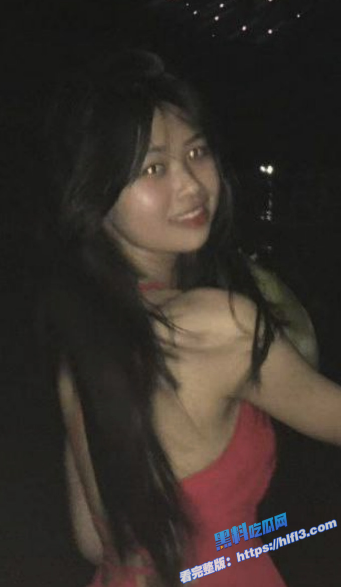 极品高中生嫩妹 双马尾小萝莉 蜂腰嫩穴骚母狗 对着镜子自拍自慰视频！2