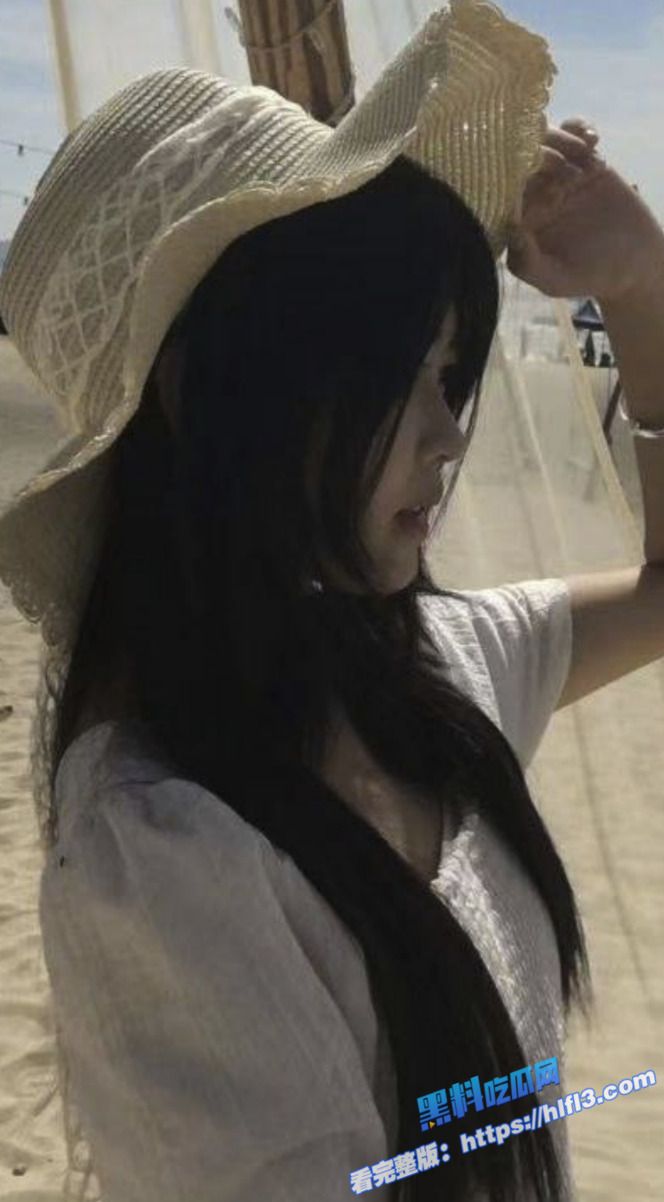 极品高中生嫩妹 双马尾小萝莉 蜂腰嫩穴骚母狗 对着镜子自拍自慰视频！3