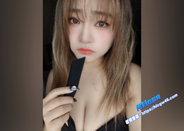 探探约炮约到郑州二七附近巨乳骚母狗喜欢被记录性爱时刻各种黑丝渔网袜被后入爆操 图2WH700x500px